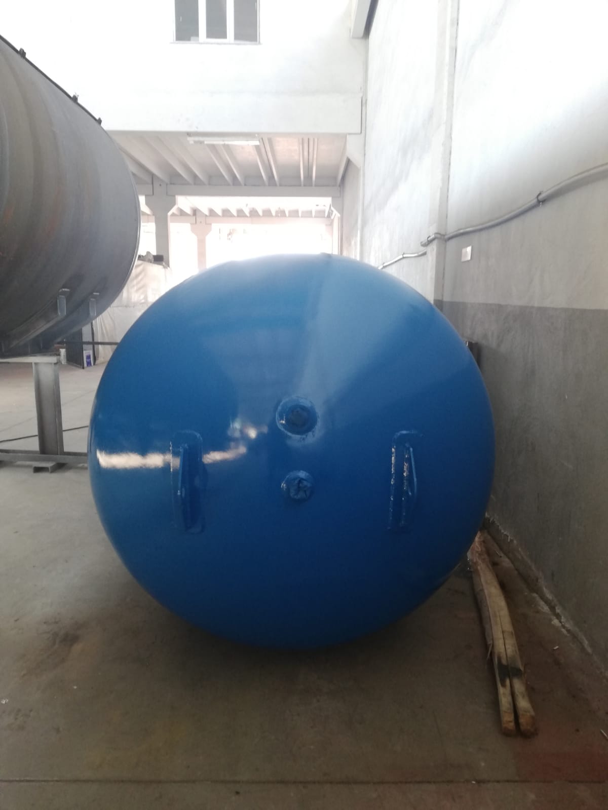 10 m3 AIR TANK 34 BAR TEST PRESSURE WE SENT AFRICA