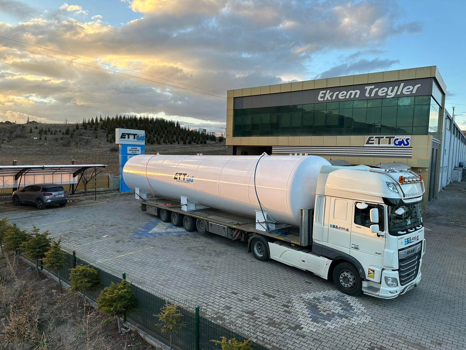 We delivered 100 m3 LPG storage tank with CE marked to European Country